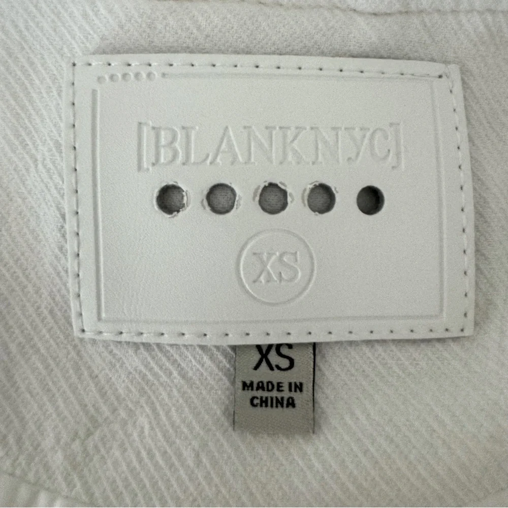 BLANKNYC Cropped Moto Bomber Jacket 100% Cotton “So Icy” White Style 68KG5172NOK - Picture 2 of 15